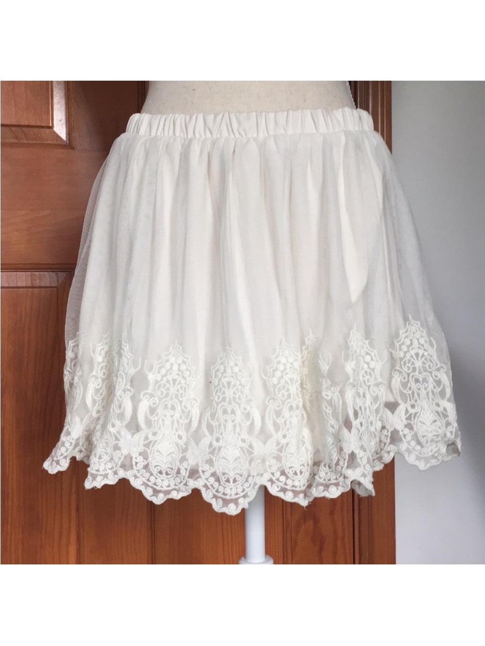 SO Cream Lace-Trim Tiered Skirt for Juniors/Teens